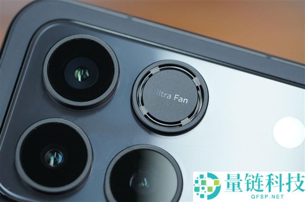 全球首发10000mAh电池,光荣WIN图赏