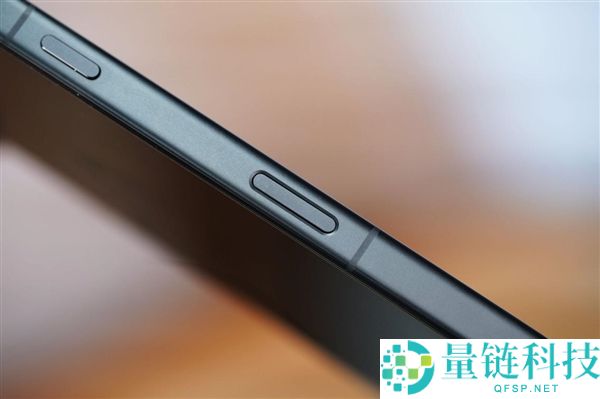 全球首发10000mAh电池,光荣WIN图赏