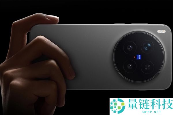 新一代影象灭霸,vivo X300 Ultra规格出炉：6.82英寸2K直屏、作废摄影键
