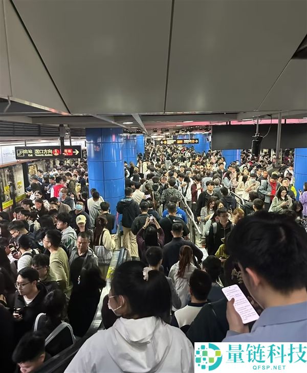 广州小孩哥坐地铁上学睡过23个站：高出五个区睡到机场