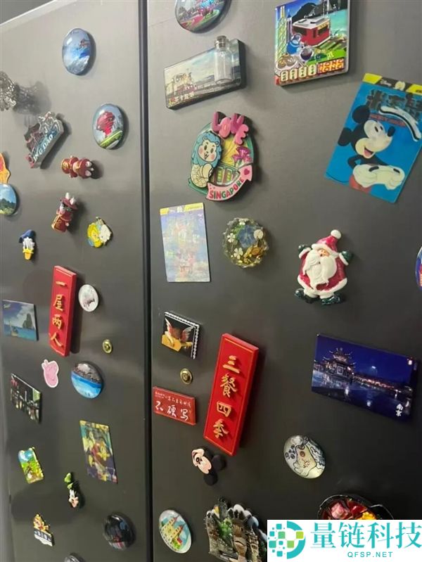 冰箱贴会把冰箱门压坏？并不会 但有一种贴法真的伤冰箱