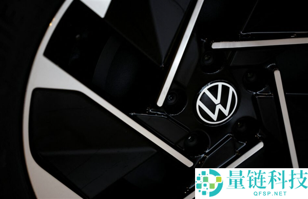 群众为了降本有多拼：撸掉三分之一高管,