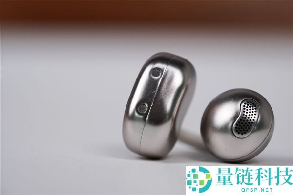 耳机盒竟然带屏幕,999元当贝Air 1图赏