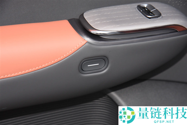 着火了乘客不会开门 怪车企乱学特斯拉吗