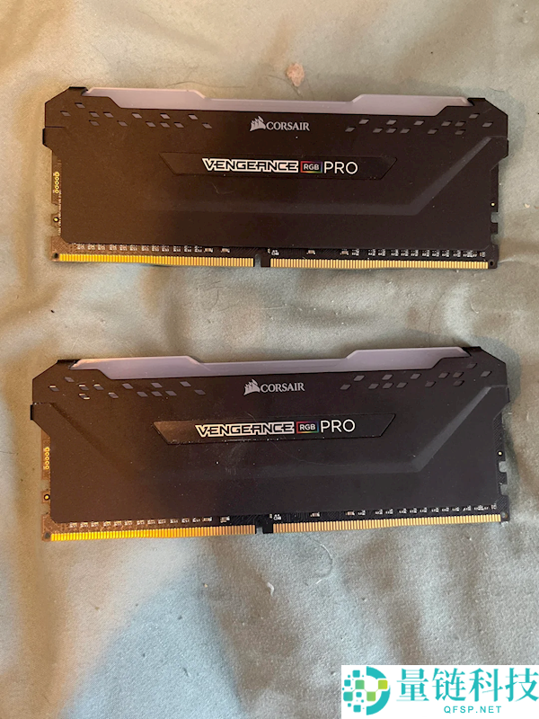 渣滓堆竟捡到完全PC＋NAS,64GB DDR4内存就值5000