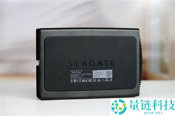 靠谱海量游戏库：希捷 FireCuda X Vault 20TB 外置硬盘深度图赏