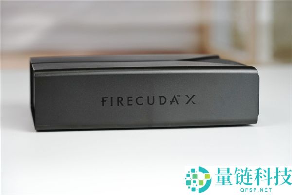 靠谱海量游戏库：希捷 FireCuda X Vault 20TB 外置硬盘深度图赏