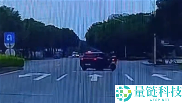 SUV 右转跨越三车道撞飞直行摩托车，骑手不幸身亡事故警示