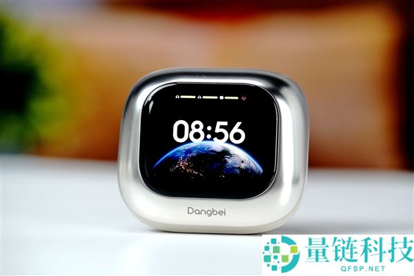 当贝Air 1S耳机图赏：耳机盒与妙控屏完美结合