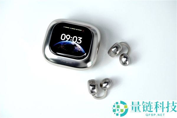 当贝Air 1S耳机图赏：耳机盒与妙控屏完美结合
