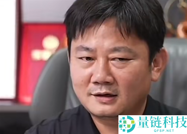 张雪回应粉丝吐槽合影情感：当天曾与近千人合影