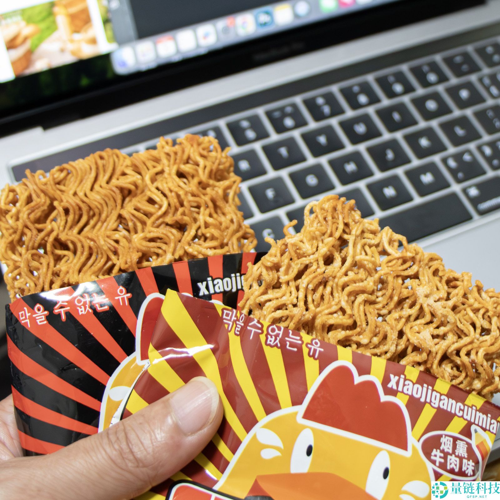 金黄麦香浓烈 印尼风味小鸡干脆面 20g*12包仅售5.9元