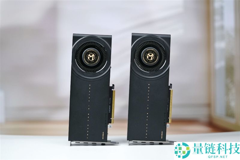 英特尔锐炫 Pro B70评测：32GB显存助力中小企业AI降本的生产力神器