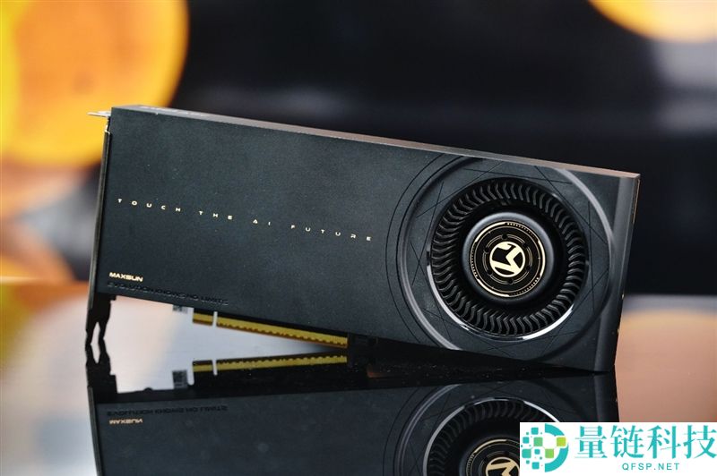 英特尔锐炫 Pro B70评测：32GB显存助力中小企业AI降本的生产力神器