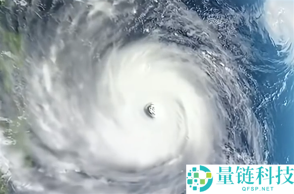 “巴威台风再度升级为强台风级 最新路径预测及多地暴雨预警”