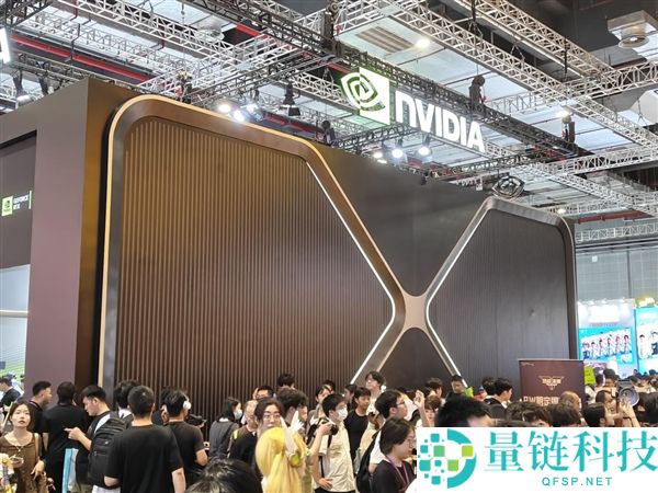 英伟达BW 2026超等芯片RTX Spark首展：巨型GPU墙成为打卡新地标