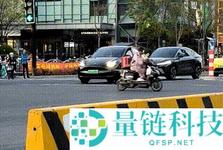 美国人也认为特斯拉车灯太晃眼的原因揭秘