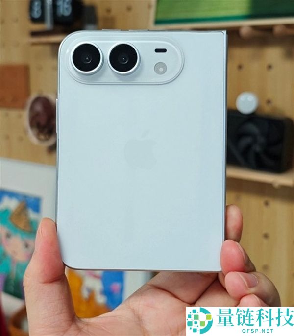 苹果发布会重磅揭晓：iPhone Ultra正式发布，史上最大转变的iPhone