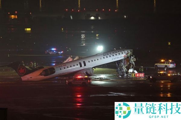 纽约机场空管员私自早退一小时 导致飞机撞消防车致2死6重伤
