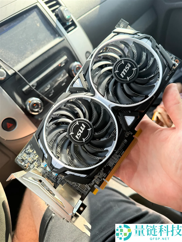 富人区渣滓桶的惊人发现：海外渣滓佬分享捡到的CPU、内存、SSD和显卡经历