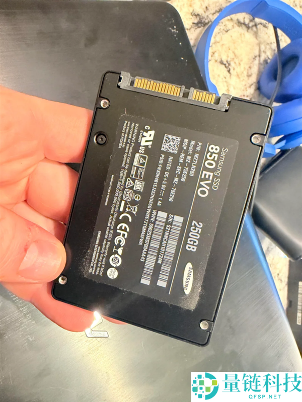 富人区渣滓桶的惊人发现：海外渣滓佬分享捡到的CPU、内存、SSD和显卡经历