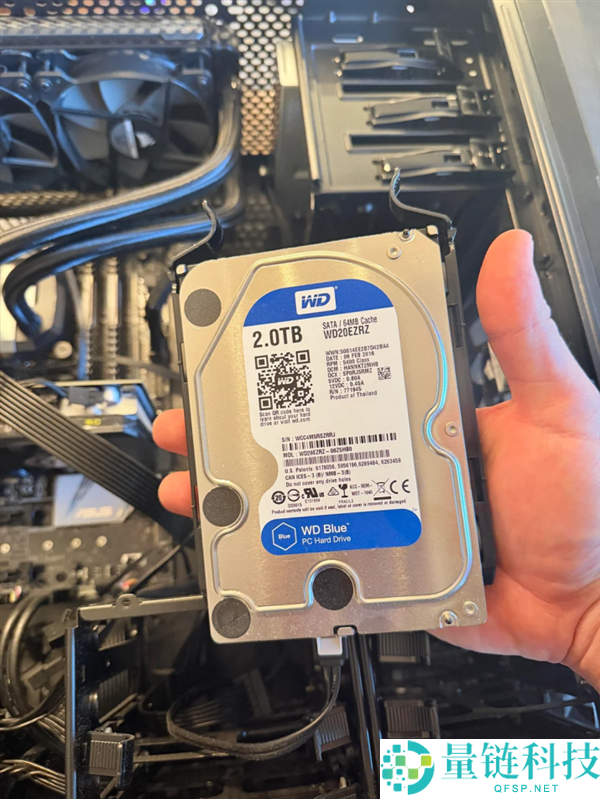 富人区渣滓桶的惊人发现：海外渣滓佬分享捡到的CPU、内存、SSD和显卡经历