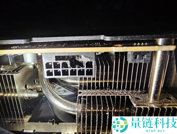 RTX 5090 16针接口熔出大洞，玩老游戏损坏：PNY拒绝保修解释