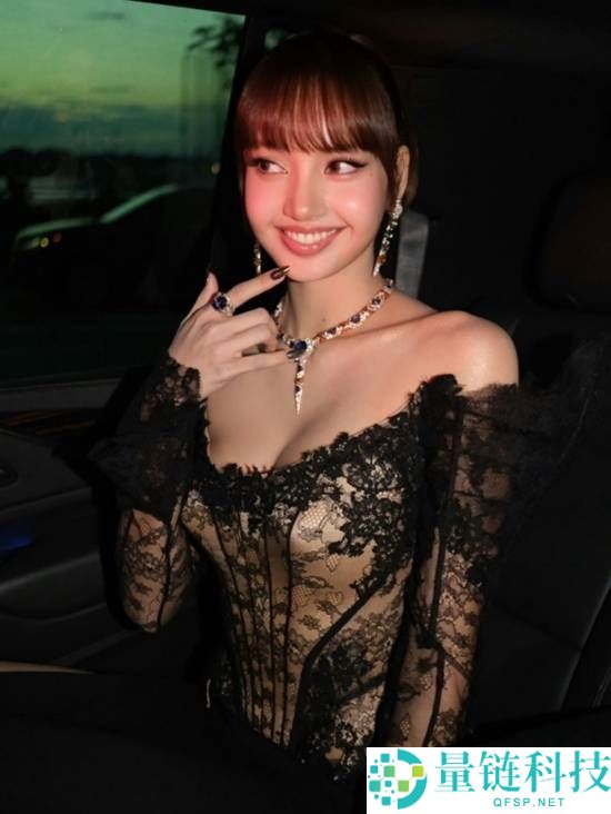 Lisa渴望家庭与孩子，但面临公司严苛管理挑战