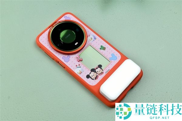 华为Mate 90 Pro Max典藏版评测：翡冷翠色彩惊艳与积木壳新玩法分析