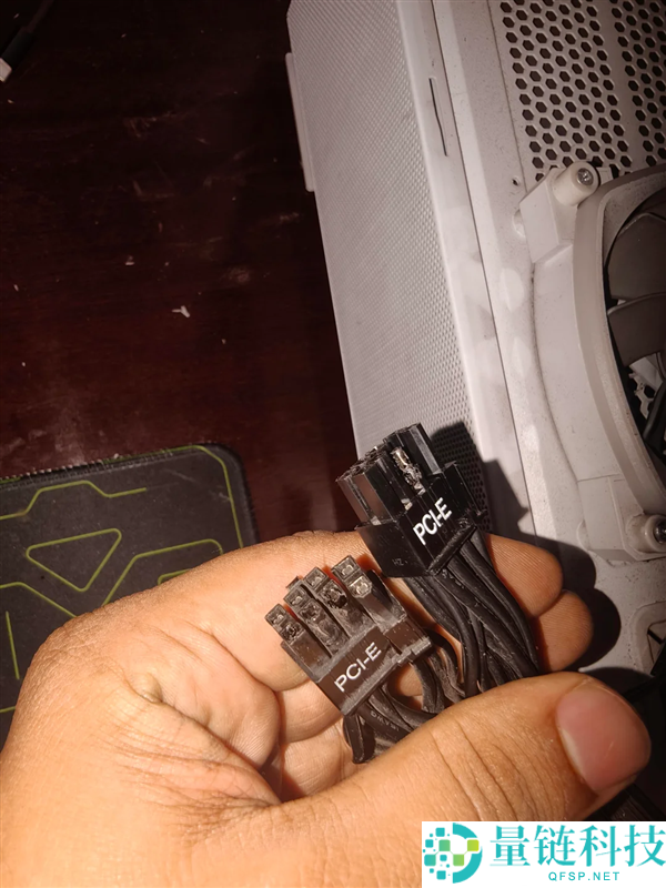 RTX 5080烧线事件反转：网友从同情到吐槽，750W电源+超频+DLSS 5真相揭秘
