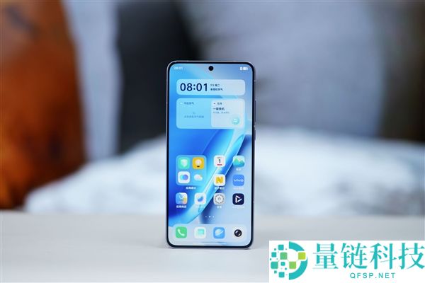 iQOO Neo12将于10月发布，搭载骁龙8E5与首发2K+185Hz定制屏幕